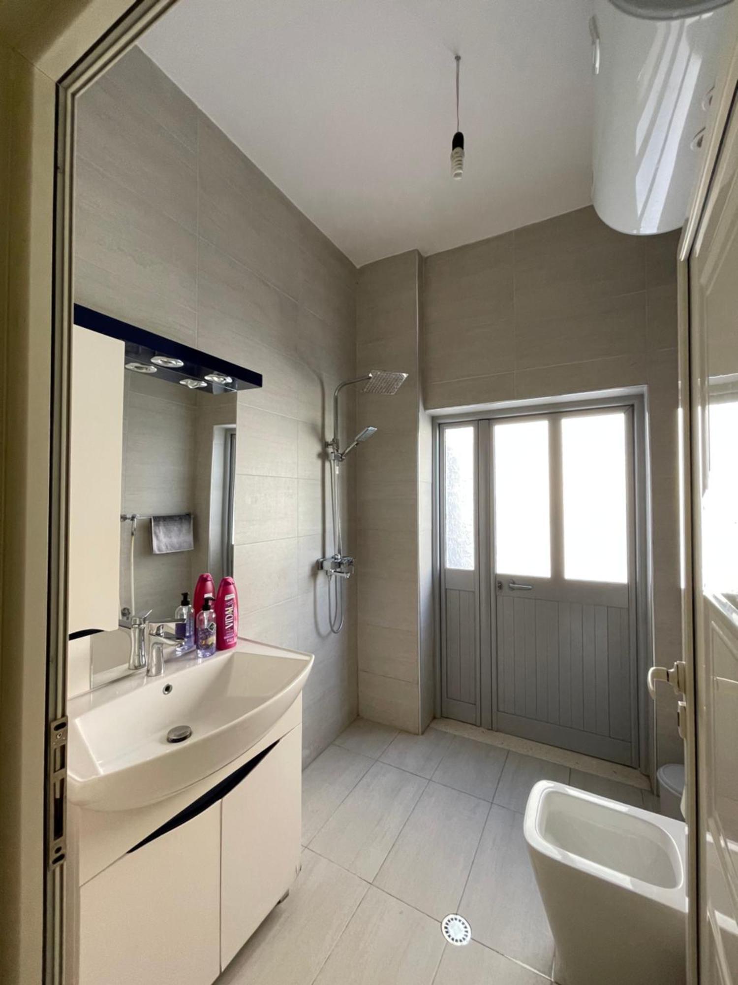 New Baazar Terrace Apartment Tirana Buitenkant foto