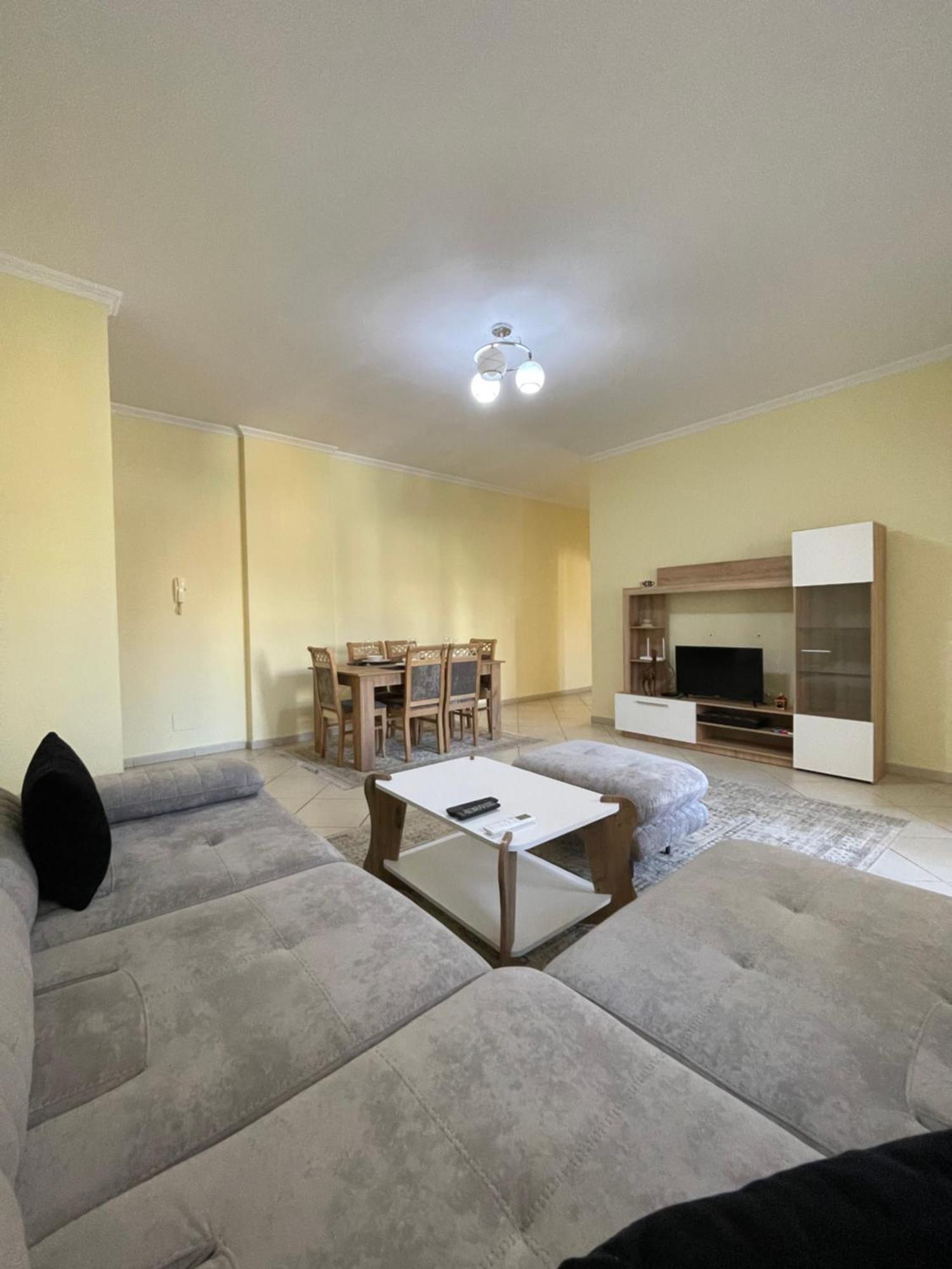 New Baazar Terrace Apartment Tirana Buitenkant foto