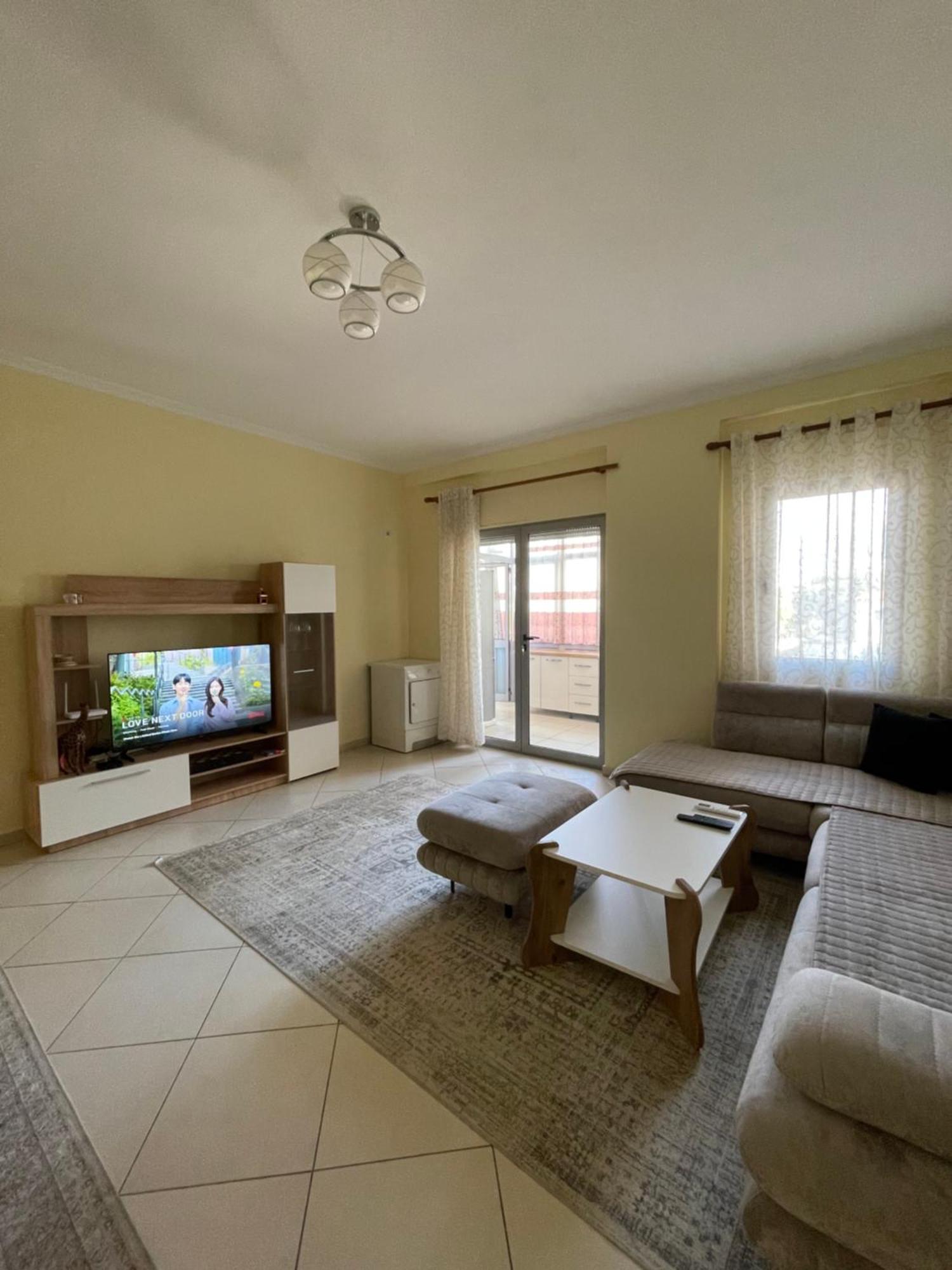 New Baazar Terrace Apartment Tirana Buitenkant foto